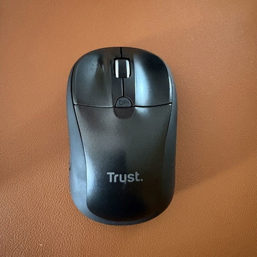 Trust Primo Wireless Bluetooth Mouse like new, compact design