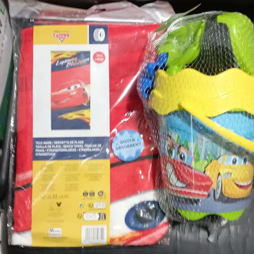 Cars kids towel 70x140 new with bucket