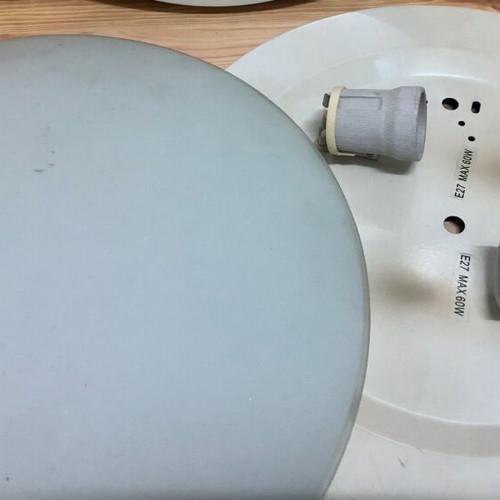 Ceiling light glass white used Ø37.5 with metal base and chrome clip