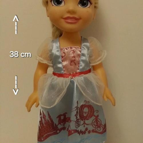Cinderella doll like new