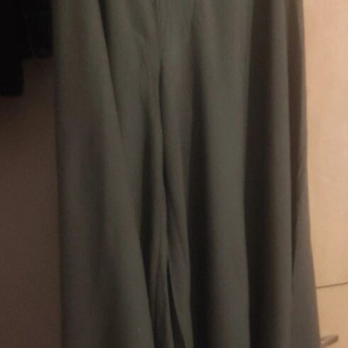 Benissimo khaki pants with elastic waist used, size S