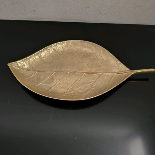 Decorative tray shaped like a feather like new