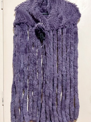 Milonas-Karanikas Fur in Purple like new, versatile accessory