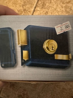 Domus Кутиева Брава Синя Дясна Нова