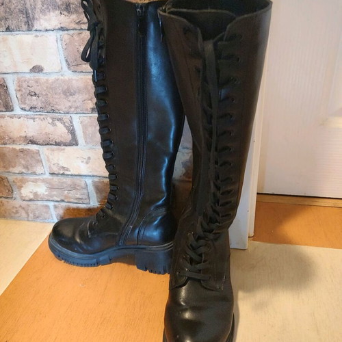 Mat Star women's black boots size 37 like new