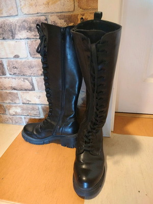Mat Star women's black boots size 37 like new