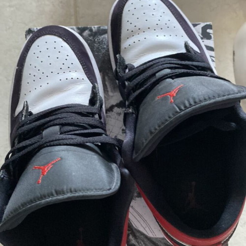 Jordan 1 Low sneakers like new, size 43, black and red