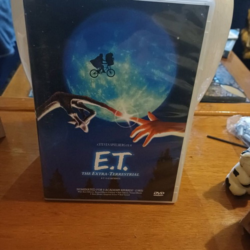 E.T. The Extra-Terrestrial DVD like new with subtitles