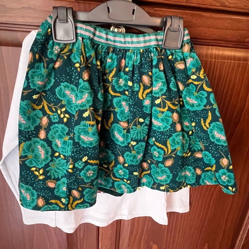 Girls' set blouse with skirt like new Dpam