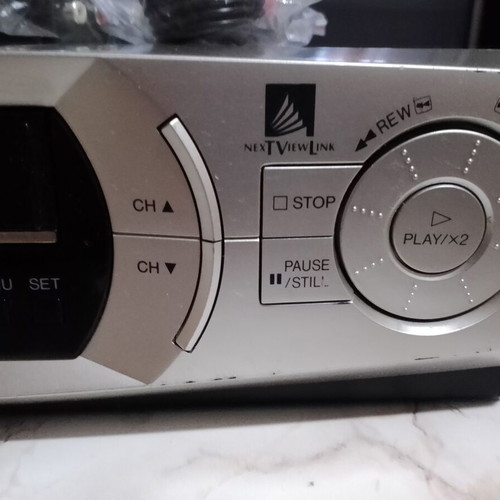 Sharp VC-FH3 VCR like new with original remote and bonus tape