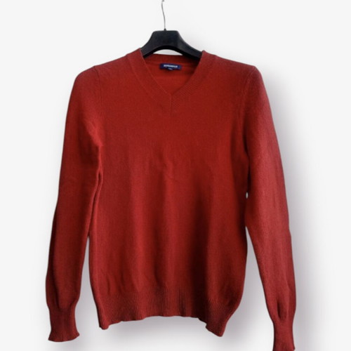 Highmoor solid color burgundy sweater size L like new