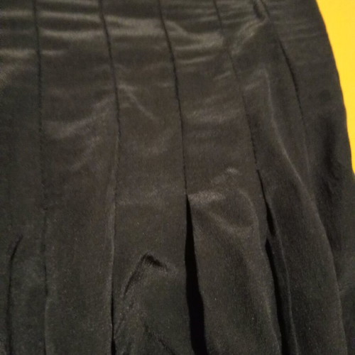 Monton black skirt 100% silk size M/38 like new