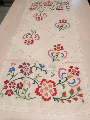 Set of colorful table runner and two doilies like new