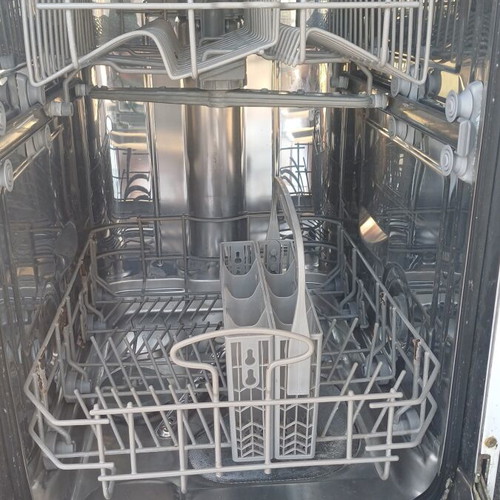 Candy dishwasher used in good condition