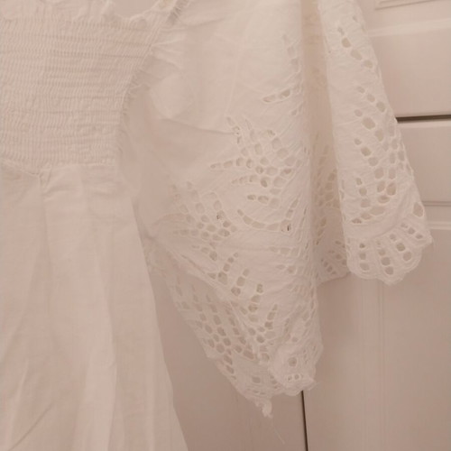 Mini white broderie dress with large sleeve, like new, size L-XL