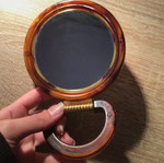Compact mirror like new, in good condition