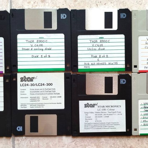 3.5" Floppy Disks Collection used, 99 pcs with Media Box