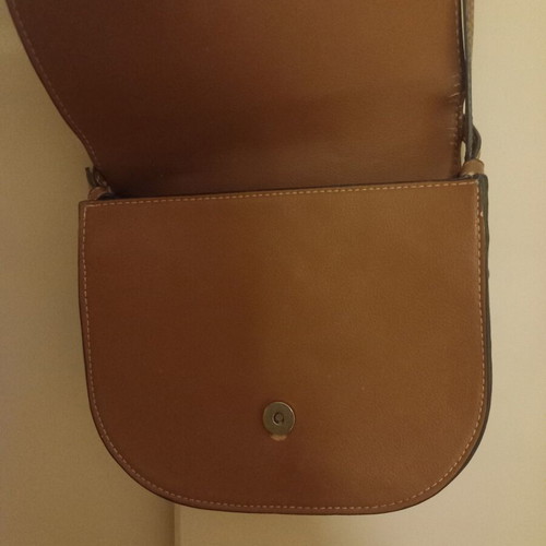 Zara crossbody bag used, brown with slight wear on clasp