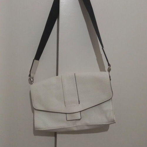 White shoulder bag for walks new