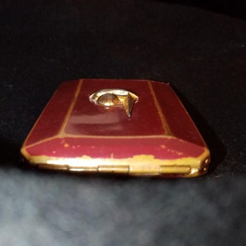 Vintage Art Deco rouge compact by VANSTYLE used with mirror