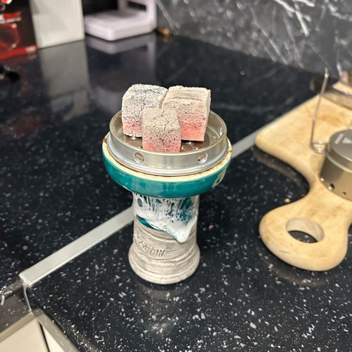 Hookain Lesh Lip hookah bowl like new, large tobacco capacity