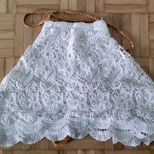 White top with cords like new, size M