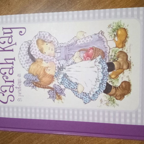 Sarah Kay album used with illustrations, Romanian language