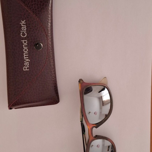 Raymond Clark unisex sunglasses used with silver mirror lenses and pink frame