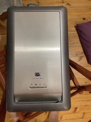 Hewlett Packard Scanjet 4890 photo scanner like new