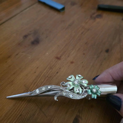 Vintage metal hair clip with flowers and rhinestones new, silver color
