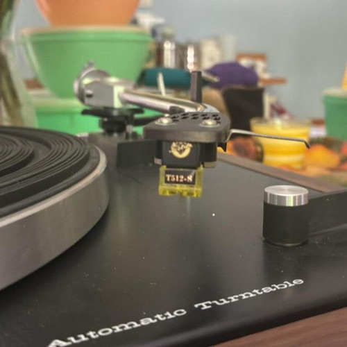 Technics SL-25B vintage automatic belt-drive turntable used