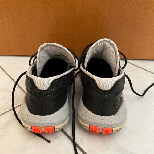 Under Armour Curry SC basketball shoes, black