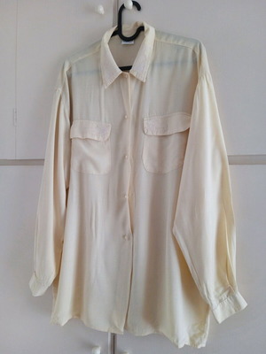 United Colors of Benetton beige shirt like new, size S