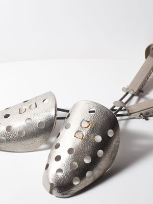 Adjustable Metal Shoe Trees vintage, used, women's and children's sizes