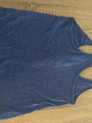 Nike shirt small used, blue