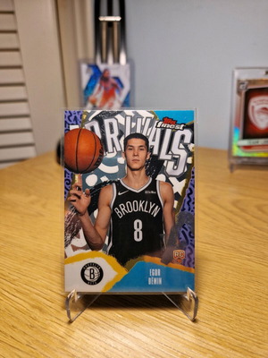 2025-26 Topps Finest Egor Demin Arrivals RC card like new