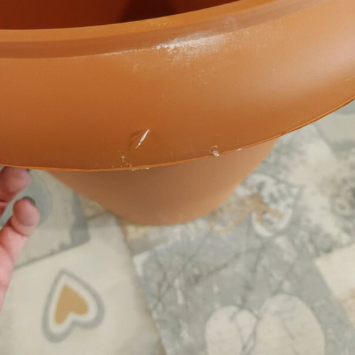 Plastic flower pots brown like new, pack of 6, 45x37 without saucers