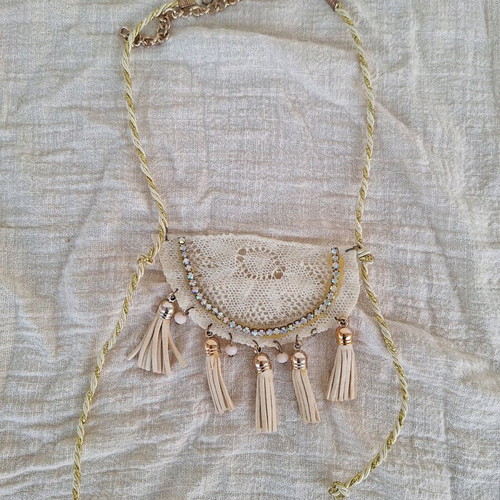 Handmade romantic necklace with lace in beige and gold tones