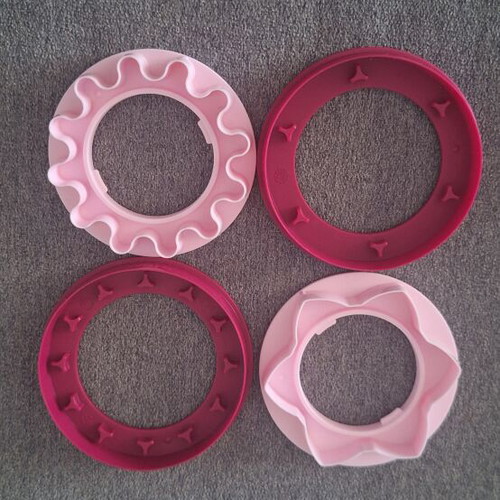 Tupperware cookie cutters set of 4, new with packaging