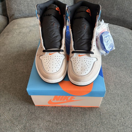 Jordan 1 Retro High OG Prototype sneakers size 44.5 new, multicolor