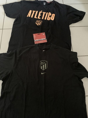 Atletico T-shirts XL official and Nike kids, silicone bracelet set like new