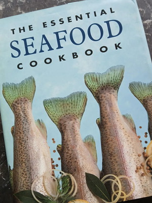 Βιβλίο The Essential Seafood Cookbook σαν καινούργιο, αγγλικό