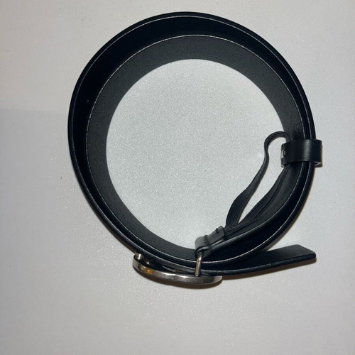 Gucci unisex belt new, authentic with case and pouch