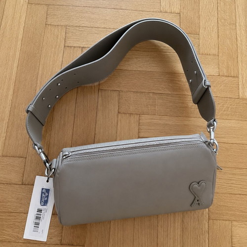 AMI Paris Alexandre Mattiussi shoulder bag, Gris Taupe