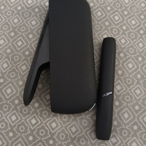 IQOS Iluma Mid Kit Azure like new