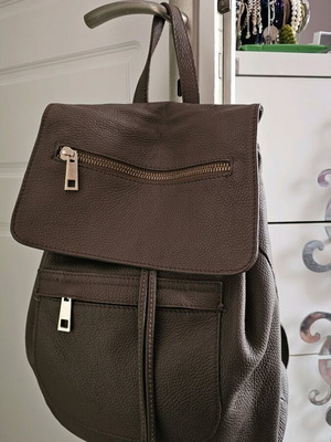 Borse in Pelle backpack like new, brown leather 38×41