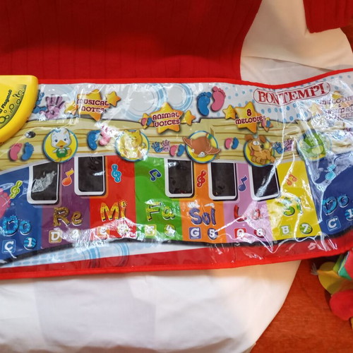 Baby musical and interactive toys pack like new