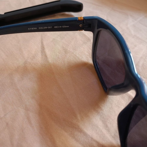 Esprit Kids Sunglasses like new, blue