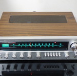 Ραδιοενισχυτής Sanyo DCX-4000K μεταχειρισμένος με ξύλινο πλαίσιο