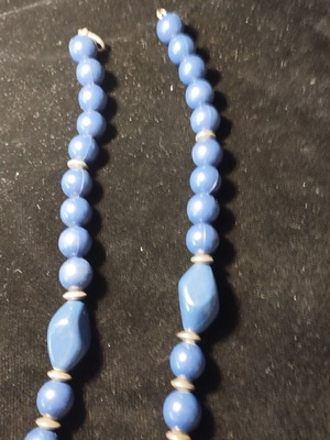 Necklace used, blue